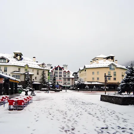Appartamento Todosierranevada Zona Baja - Montblanc Vistas A La Montana - Junto A Telecabinas Sierra Nevada