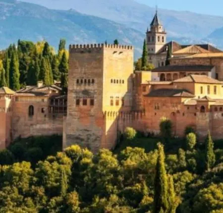 Todosierranevada Zona Baja - Montblanc Vistas A La Montana - Junto A Telecabinas *