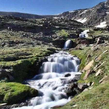 Todosierranevada Zona Baja - Montblanc Vistas A La Montana - Junto A Telecabinas シエラネバダ