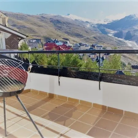 Todosierranevada Zona Baja - Montblanc Vistas A La Montana - Junto A Telecabinas *