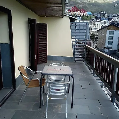 Todosierranevada Zona Baja - Montblanc Vistas A La Montana - Junto A Telecabinas
